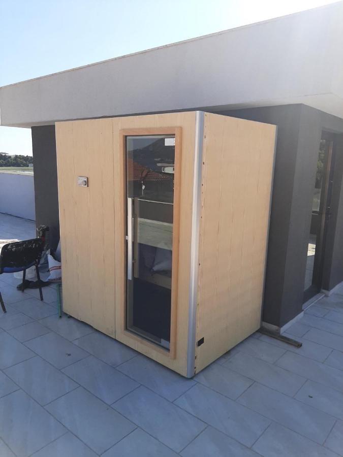 Onebedroom With A Pool And Jacuzzy *